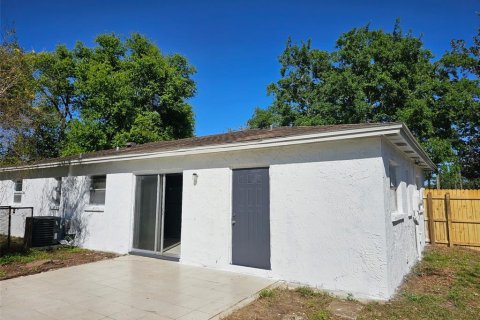 Villa ou maison à louer à Seffner, Floride: 3 chambres, 111.48 m2 № 2386774 - photo 14