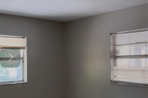 Villa ou maison à louer à Seffner, Floride: 3 chambres, 111.48 m2 № 2386774 - photo 10