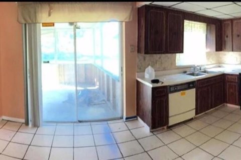 Villa ou maison à louer à Seffner, Floride: 3 chambres, 111.48 m2 № 2386774 - photo 3