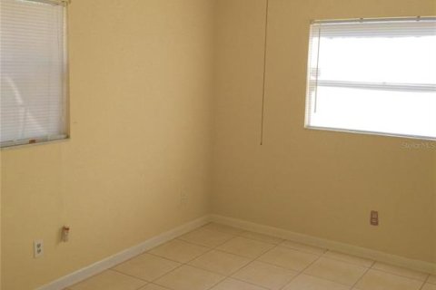 Villa ou maison à louer à Seffner, Floride: 3 chambres, 111.48 m2 № 2386774 - photo 12