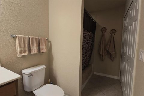 Condominio en alquiler en Bradenton, Florida, 2 dormitorios, 104.14 m2 № 1742778 - foto 13