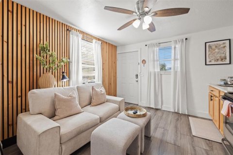 Appartement à louer à Tampa, Floride: 2 pièces, 37.16 m2 № 2416703 - photo 3