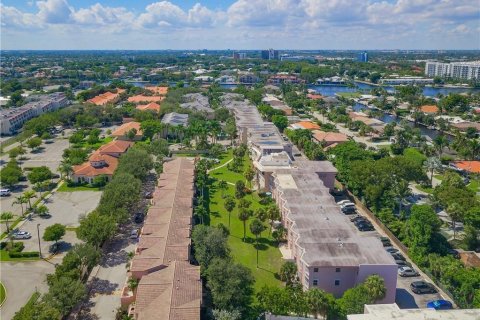 Condo in Pompano Beach, Florida, 1 bedroom  № 2087370 - photo 3