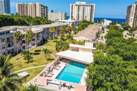 Condo in Pompano Beach, Florida, 1 bedroom  № 2087370 - photo 4