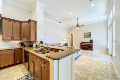 Villa ou maison à vendre à Longwood, Floride: 4 chambres, 315.31 m2 № 2400106 - photo 28