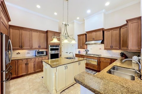 Villa ou maison à vendre à Longwood, Floride: 4 chambres, 315.31 m2 № 2400106 - photo 3