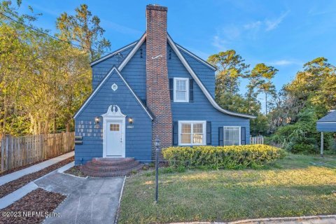 House in Jacksonville, Florida 4 bedrooms, 187.76 sq.m. № 807045 - photo 1