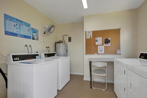 Купить кондоминиум в Уэст-Палм-Бич, Флорида 5 комнат, 101.82м2, № 2265812 - фото 27