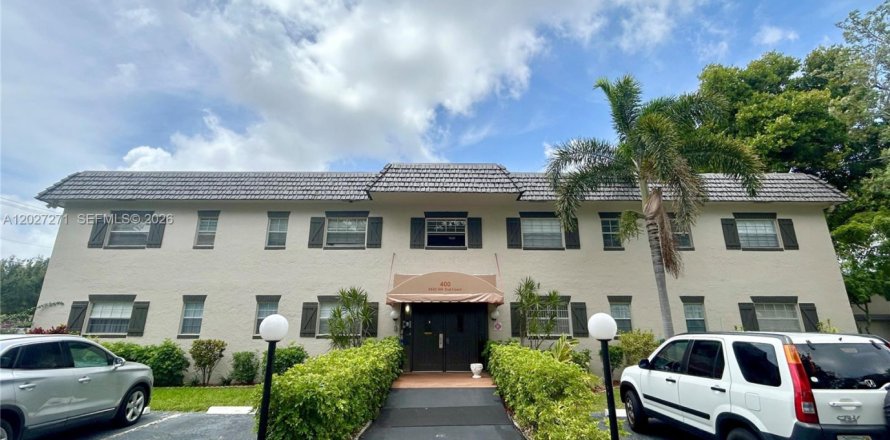 Condo in Margate, Florida, 2 bedrooms  № 2154009