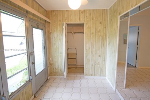 Condo in Margate, Florida, 2 bedrooms  № 2154009 - photo 7