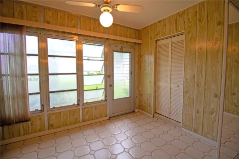 Condo in Margate, Florida, 2 bedrooms  № 2154009 - photo 14