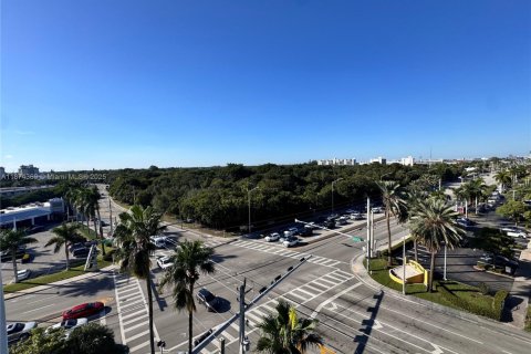 Condominio en alquiler en North Miami, Florida, 1 dormitorio, 68.75 m2 № 1926410 - foto 19