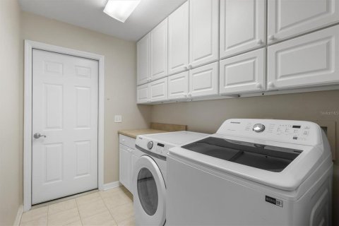House in Gainesville, Florida 3 bedrooms, 175.59 sq.m. № 1829313 - photo 21