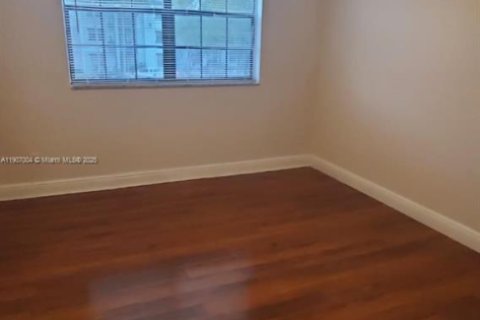 Copropriété à louer à Coral Springs, Floride: 2 chambres, 103.49 m2 № 1965808 - photo 16