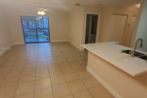 Copropriété à louer à Coral Springs, Floride: 2 chambres, 103.49 m2 № 1965808 - photo 9