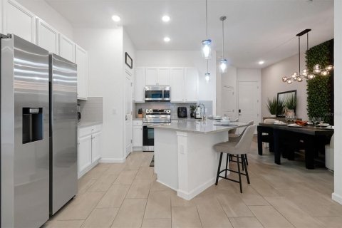 Touwnhouse à vendre à Orlando, Floride: 5 chambres, 178.19 m2 № 1914198 - photo 8