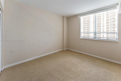 Снять в аренду кондоминиум в Майами, Флорида 2 спальни, 129.78м2, № 1954187 - фото 18