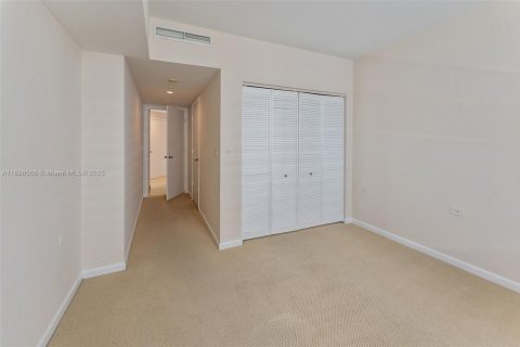 Снять в аренду кондоминиум в Майами, Флорида 2 спальни, 129.78м2, № 1954187 - фото 21