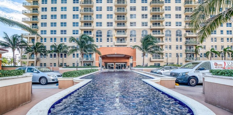 Condo à Hallandale Beach, Floride, 2 chambres  № 1703315