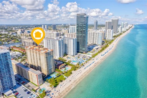 Copropriété à louer à Hallandale Beach, Floride: 2 chambres, 92.9 m2 № 1703315 - photo 11