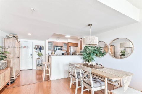 Copropriété à louer à Hallandale Beach, Floride: 2 chambres, 92.9 m2 № 1703315 - photo 30