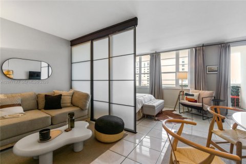 Copropriété à louer à Miami Beach, Floride: 49.24 m2 № 2319970 - photo 6