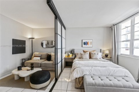 Copropriété à louer à Miami Beach, Floride: 49.24 m2 № 2319970 - photo 5