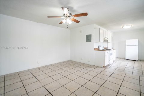 Apartment in Wilton Manors, Florida 27.87 sq.m. № 2067547 - photo 4