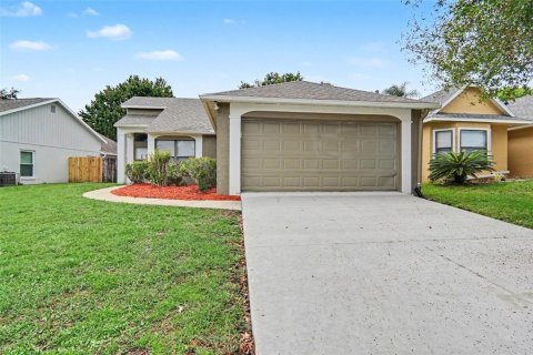 Villa ou maison à Oviedo, Floride 3 chambres, 125.98 m2 № 2345383