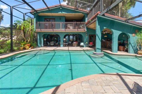 House in Winter Haven, Florida 2 bedrooms, 257.15 sq.m. № 2298133