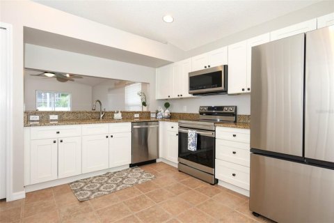 House in Orlando, Florida 3 bedrooms, 128.11 sq.m. № 1806721 - photo 7