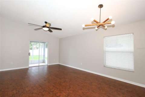 House in Orlando, Florida 3 bedrooms, 128.11 sq.m. № 1806721 - photo 12