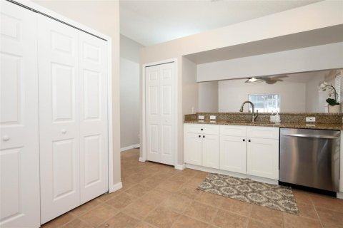 House in Orlando, Florida 3 bedrooms, 128.11 sq.m. № 1806721 - photo 8