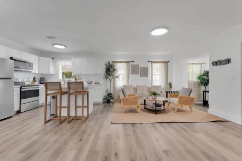 House in Miami, Florida 3 bedrooms, 109.44 sq.m. № 2013949 - photo 7