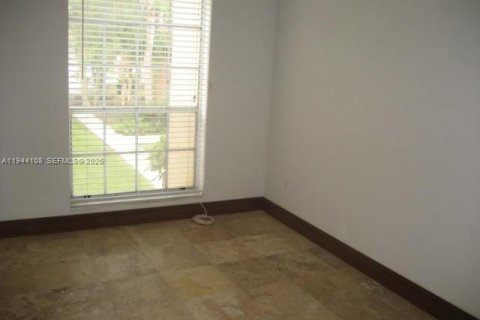Condo in Miami, Florida, 1 bedroom  № 2003424 - photo 6