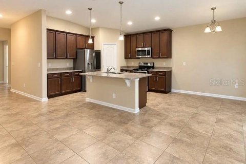 House in Elkton, Florida 4 bedrooms, 173.17 sq.m. № 2376842 - photo 2