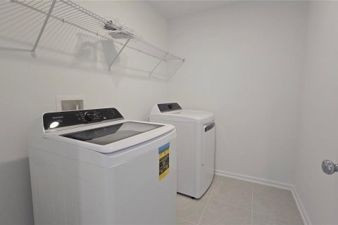 Снять в аренду виллу или дом в Дейтона-Бич, Флорида 8 комнат, 227.7м2, № 2115018 - фото 15