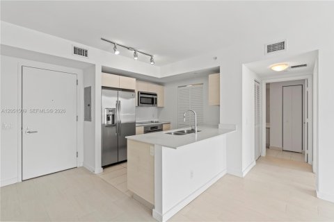 Condominio en venta en Miami, Florida, 2 dormitorios, 88.35 m2 № 2149255 - foto 15
