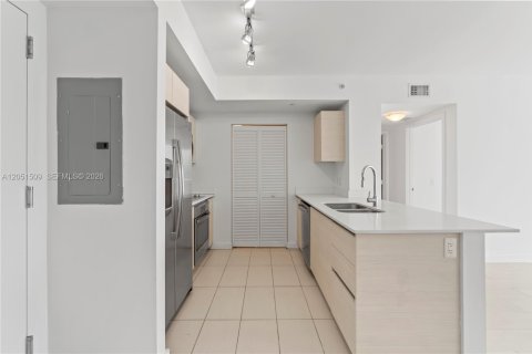 Condominio en venta en Miami, Florida, 2 dormitorios, 88.35 m2 № 2149255 - foto 9