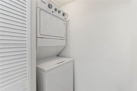 Condominio en venta en Miami, Florida, 2 dormitorios, 88.35 m2 № 2149255 - foto 22