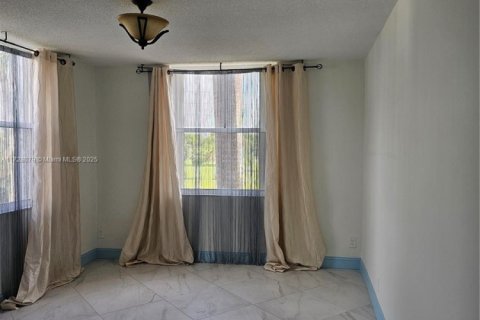 Copropriété à vendre à Dania Beach, Floride: 1 chambre, 67.54 m2 № 1979600 - photo 9