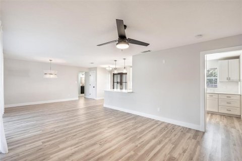 Villa ou maison à louer à Winter Park, Floride: 3 chambres, 156.08 m2 № 2114088 - photo 6