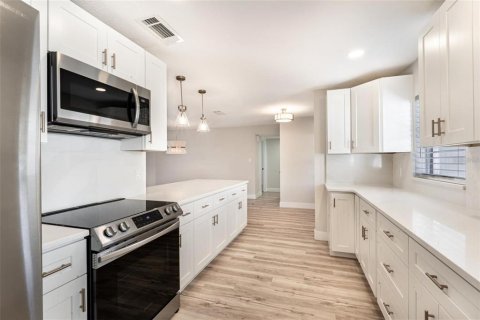 Villa ou maison à louer à Winter Park, Floride: 3 chambres, 156.08 m2 № 2114088 - photo 4