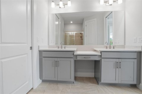House in Wesley Chapel, Florida 3 bedrooms, 178.93 sq.m. № 2208856 - photo 7