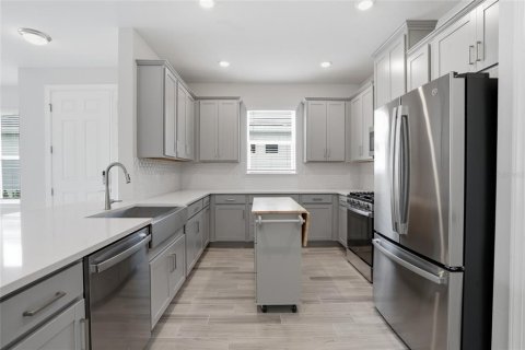 House in Wesley Chapel, Florida 3 bedrooms, 178.93 sq.m. № 2208856 - photo 4