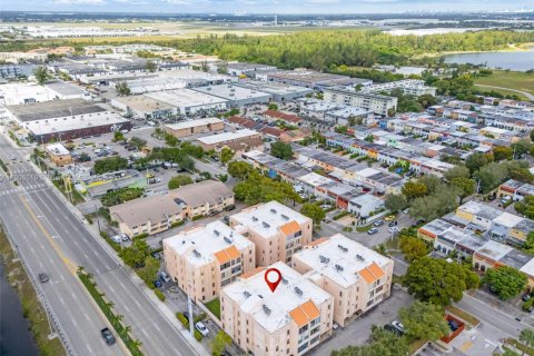 Купить кондоминиум в Хайалиа, Флорида 2 спальни, 101.73м2, № 1965870 - фото 23