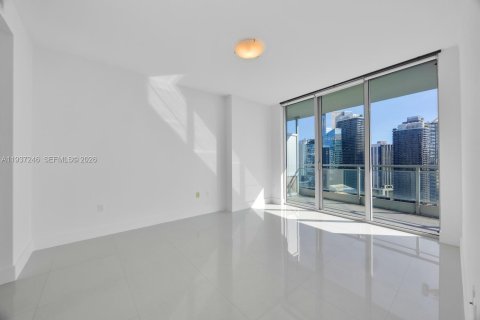 Condo in Miami, Florida, 2 bedrooms  № 1996085 - photo 11