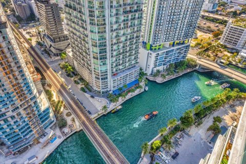 Condo in Miami, Florida, 2 bedrooms  № 1996085 - photo 23