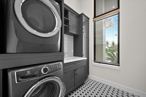 House in Jupiter, Florida 3 bedrooms, 235.6 sq.m. № 2187616 - photo 29