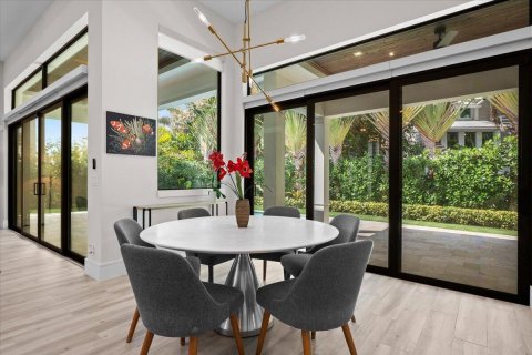 House in Jupiter, Florida 3 bedrooms, 235.6 sq.m. № 2187616 - photo 11